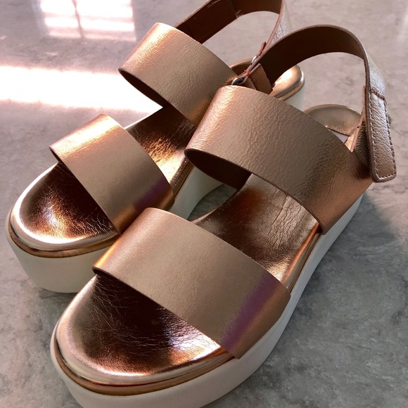 Steve Madden Shoes - Steve Madden Rose Gold Rachel Platform Sandal